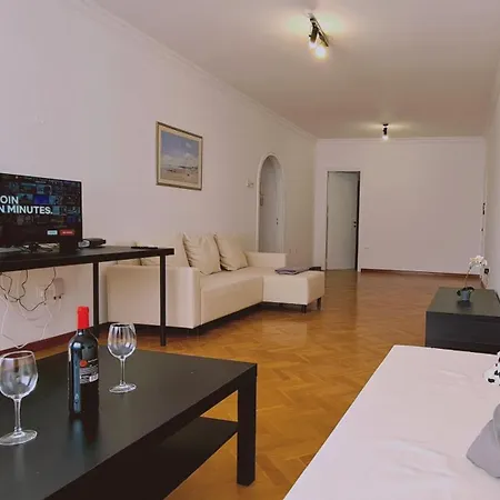 Virtuoso Apartman *
